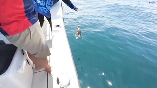 Крабийский капитан принимает вызов рыбалка за 3 часа на местном катере