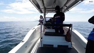 Крабийский капитан принимает вызов рыбалка за 3 часа на местном катере