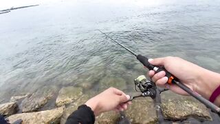 Ультралайт рыбалка в Сануре Бали береговая охота на барракуду минноу киллер в деле