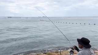 Ультралайт рыбалка в Сануре Бали береговая охота на барракуду минноу киллер в деле