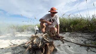 Большие крабы голыми руками продолжаем поиск собственного необитаемого острова