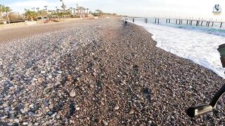 Yazılı orkinos у берега здесь утром и вечером тунец играет в прибрежных волнах