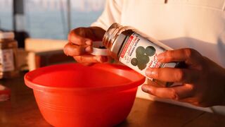 Рыбалка в Катаре с Fahd Al Bushri от выхода в море до свежей рыбы на семейном столе