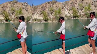 Рыбалка удалась тёплый день у моря отличный улов и довольная компания