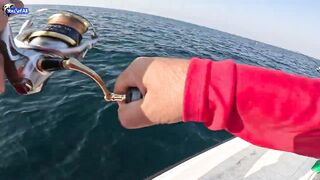 Рыбалка на юге Катара лодка пустыня и Персидский залив когда вокруг только море и песок