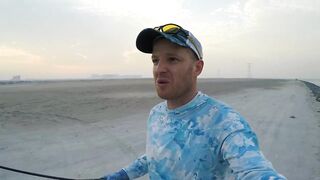 Эмираты - морская рыбалка в ОАЭ с берега трофейные хищники и жаркий песок