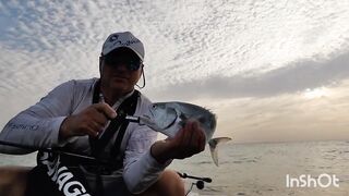 Береговая рыбалка в Катаре песчаный пляж сильный ветер и дальние забросы