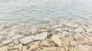 Береговая рыбалка в Катаре песчаный пляж сильный ветер и дальние забросы