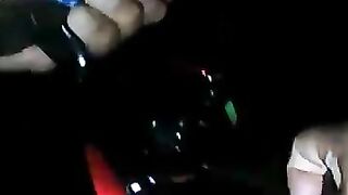 Ночная морская рыбалка в Катаре огни города вокруг а поклёвки слышны только по звону колокольчика