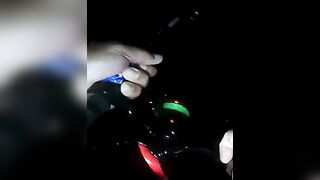 Ночная морская рыбалка в Катаре огни города вокруг а поклёвки слышны только по звону колокольчика