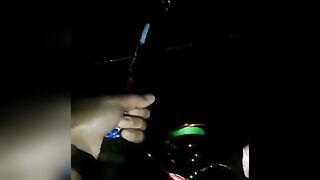 Ночная морская рыбалка в Катаре огни города вокруг а поклёвки слышны только по звону колокольчика