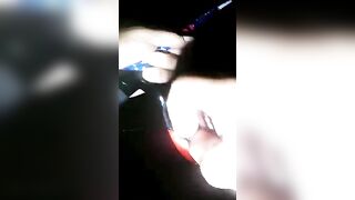 Ночная морская рыбалка в Катаре огни города вокруг а поклёвки слышны только по звону колокольчика