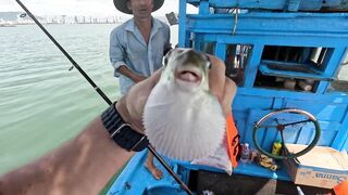 Семейная морская рыбалка в Нячанге Вьетнам дети и взрослые на одной лодке делят каждый трофей