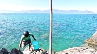 Рыбалка в Нячанге у Hang Heo встреча со стаей groupers у скалистого берега моря