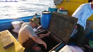 Морская рыбалка в Нячанге встреча с amberjack более 20 кг которого еле тянут к борту лодки