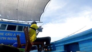 Морская рыбалка в Нячанге сверхчувствительная креветка приманка и мощные удары морского хищника