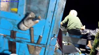 Жадная рыба в Нячанге клюёт одна за другой морская рыбалка прямо с берега