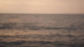 Rockfishing в Севастополе морская рыбалка на камнях и удары волны по пирсу