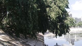 Лучшее место для бесплатной рыбалки в Пекине дикий карась и другая мелочь клюют без остановки