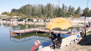 82 килограмма карпа в пекинском пруду трофейная рыбалка и проверка снастей на прочность