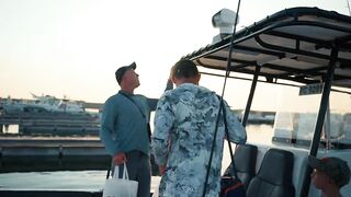 Морская рыбалка в Фуджейре на поппер днём а вечером эту рыбу готовят в ресторане