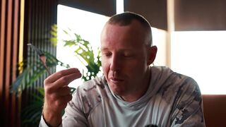 Морская рыбалка в Фуджейре на поппер днём а вечером эту рыбу готовят в ресторане