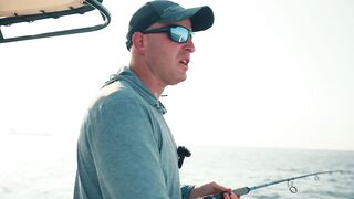 Морская рыбалка в Фуджейре на поппер днём а вечером эту рыбу готовят в ресторане