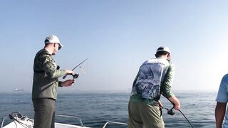 Рыбалка на тунца в Эмиратах морская рыбалка в Фуджейре по крупной синей торпеде