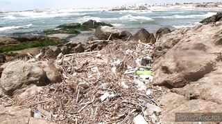 Mirbat Salalah Oman уборка берега после утреннего выхода на воду