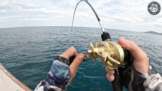 Diamond trevally рвёт снасть - джиг с тайской лодки у побережья Khao Lak Thailand