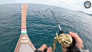 Diamond trevally рвёт снасть - джиг с тайской лодки у побережья Khao Lak Thailand