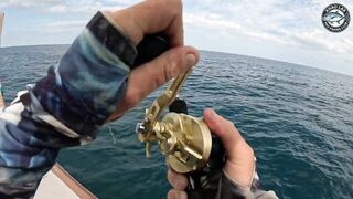 Diamond trevally рвёт снасть - джиг с тайской лодки у побережья Khao Lak Thailand