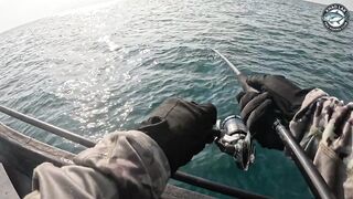 Большая queenfish на поппер - выматывает шнур в ноль у побережья Khao Lak Thailand