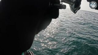 Большая queenfish на поппер - выматывает шнур в ноль у побережья Khao Lak Thailand