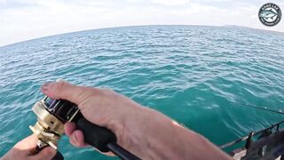 Безумный лайт крупная queenfish на джиг морская рыбалка на побережье Khao Lak в Таиланде