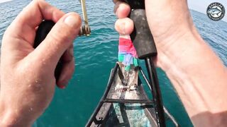 Безумный лайт крупная queenfish на джиг морская рыбалка на побережье Khao Lak в Таиланде