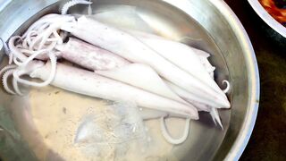 Phan Thiet рыбацкая деревня утром лодки лед и голоса на причале