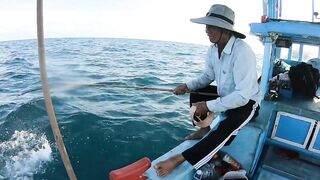 Ngày đầu ra khơi на đảo Phú Quý 2025 - морская рыбалка на Phú Quý. Что за монстр?