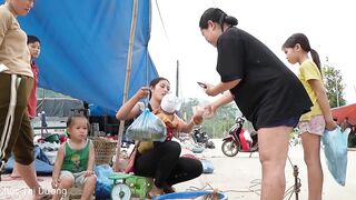 Голыми руками за сомом и карпом в рисовом поле. Реально так можно?