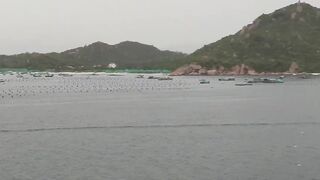 Лодки в Cam Ranh Bay, Vietnam и утренний выход на воду