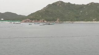 Лодки в Cam Ranh Bay, Vietnam и утренний выход на воду
