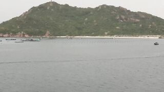 Лодки в Cam Ranh Bay, Vietnam и утренний выход на воду