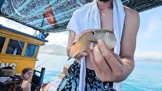 морская рыбалка в Нячанге нереальный клев и удары на каждом забросе