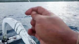Как ловят tongkol по старинке в Bali на открытой воде у местных