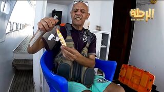 Marsa Alam: морская рыбалка в مرسي علم готовим наживку перед выходом