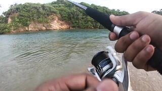 морская рыбалка на Weligama beach Sri Lanka много видов с одного тропического берега