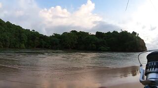 морская рыбалка на Weligama beach Sri Lanka много видов с одного тропического берега