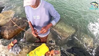 Морская рыбалка в Шри-Ланке с бамбуковой удочкой, трофейная рыба и старая школа