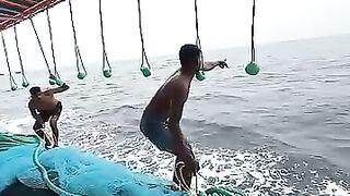 Рыбалка в Шри-Ланке совсем другая: индийский океан, волны и сильная прибрежная рыба