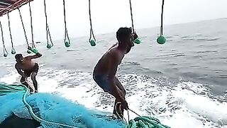 Рыбалка в Шри-Ланке совсем другая: индийский океан, волны и сильная прибрежная рыба